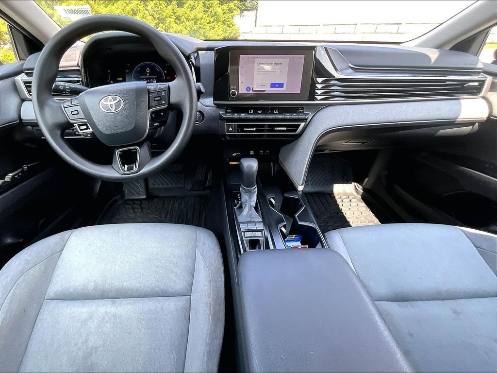 Used 2025  Toyota LE image 21