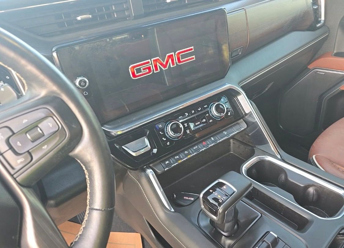 Used 2025 Silver GMC Denali Ultimate image 6