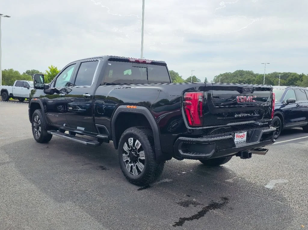 2026 GMC Sierra 2500HD Denali - Photo 9