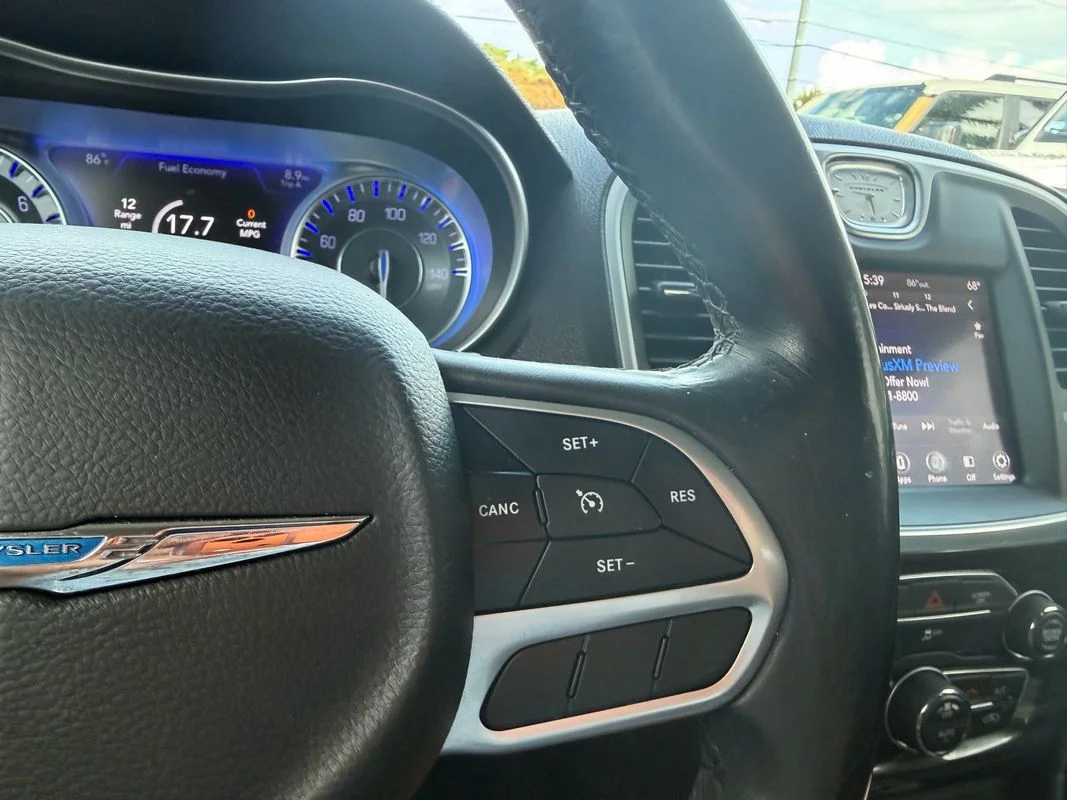 Used 2019  Chrysler Touring image 15