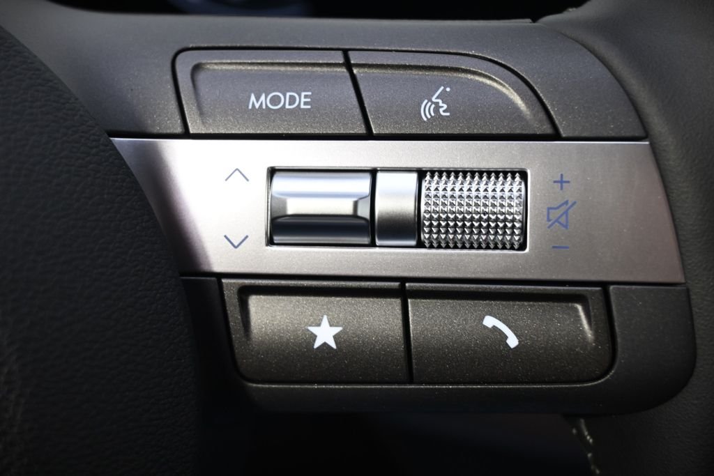 Used 2026 Cyber Gray Metallic Hyundai SEL Sport image 33