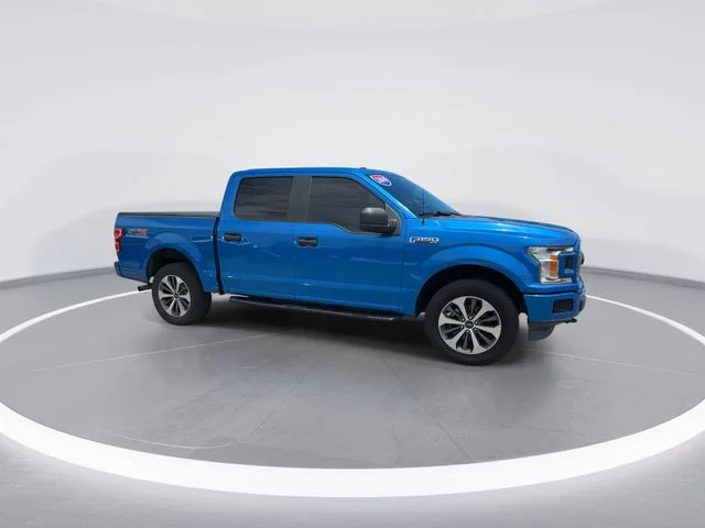 Used 2019 Blue Ford XL image 1