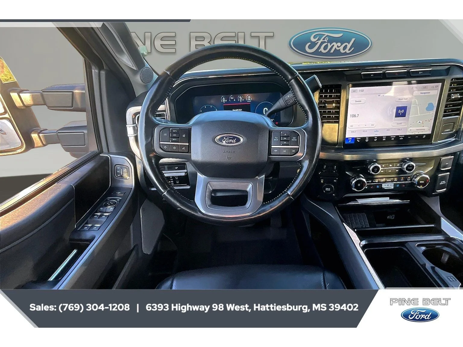 Used 2024 Star White Metallic Tri-Coat Ford LARIAT image 5