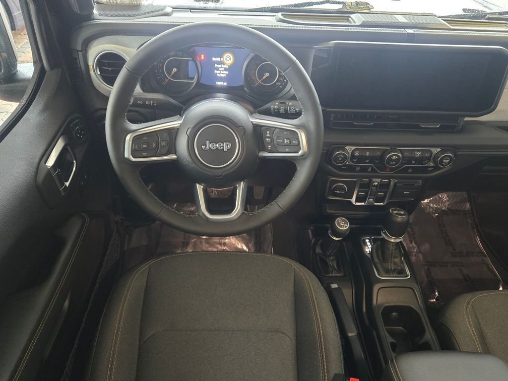 2025 Jeep Wrangler 4-Door Sahara - Photo 16