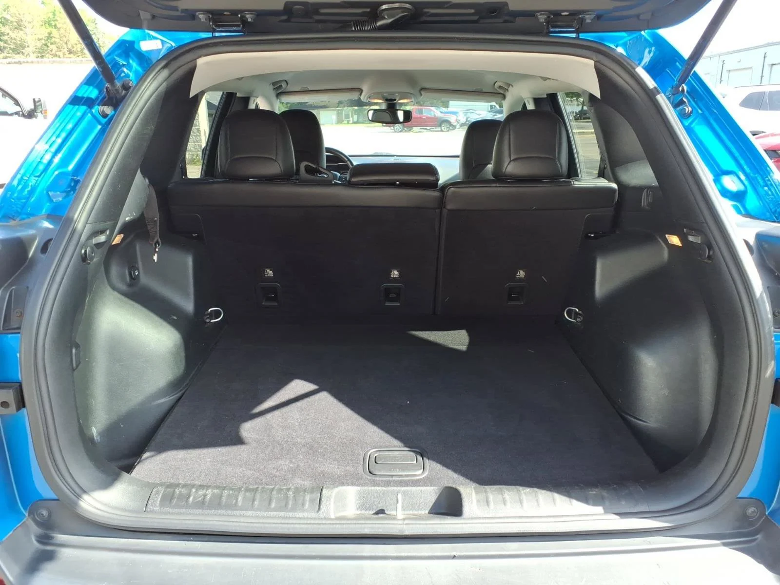 Used 2019 Hydro Blue Pearlcoat Jeep Trailhawk image 13