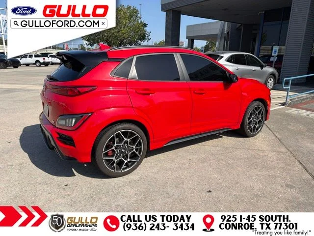 Used 2023 Racing Red Hyundai Base image 3
