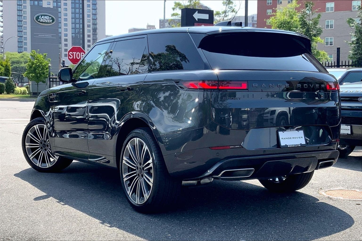 New 2026 Carpathian Grey Land Rover Dynamic SE image 12