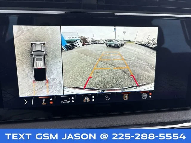 Used 2024 White GMC AT4 image 32