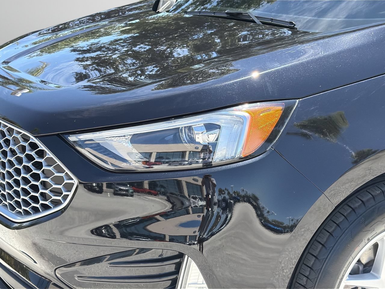 Used 2023 Black Metallic Ford SEL image 6