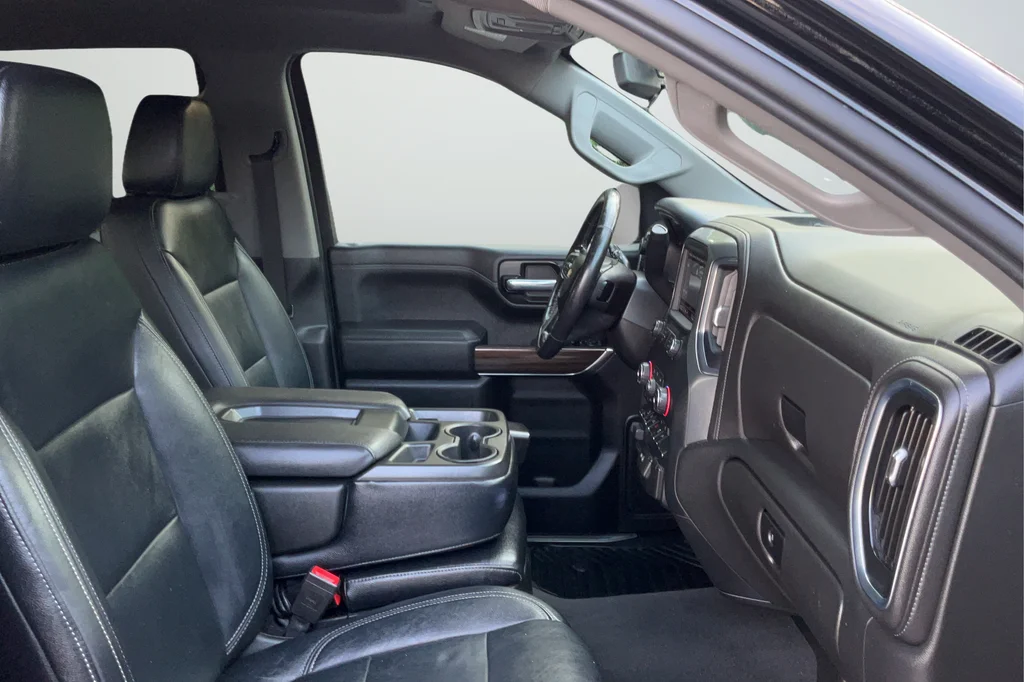Used 2021 Black Chevrolet LT image 20