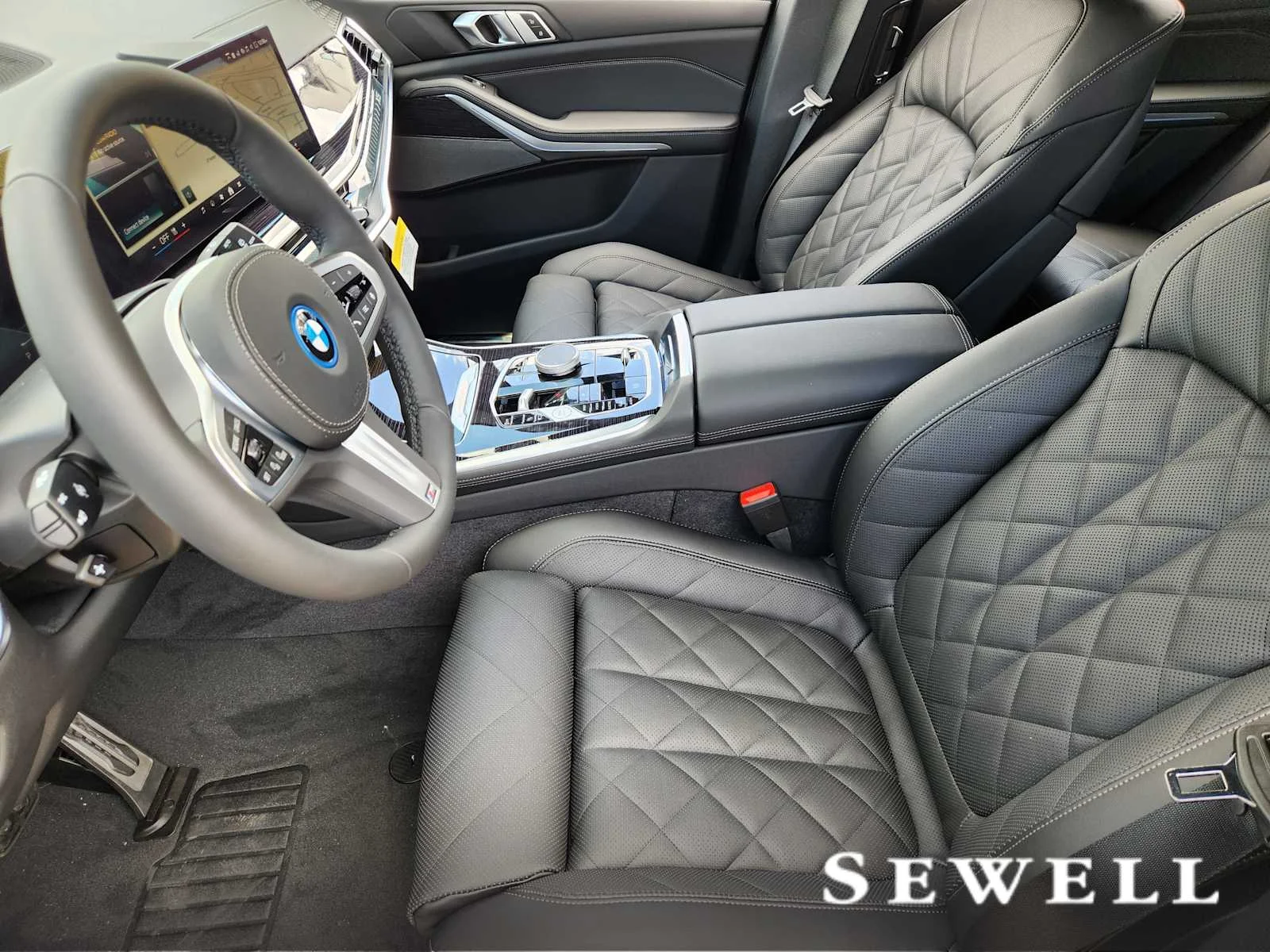 New 2026 Tanzanite Blue II Metallic BMW xDrive50e image 4