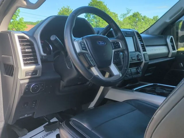Used 2019 White Ford Lariat image 20