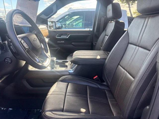 Used 2025 Black Chevrolet High Country image 14