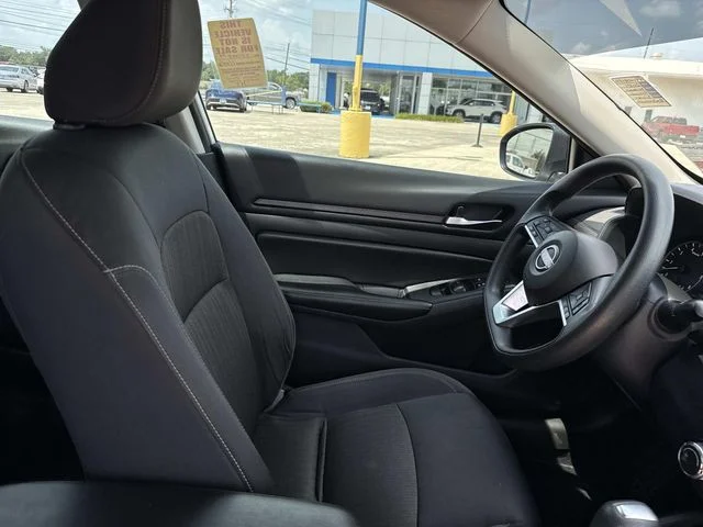 Used 2024 Silver Nissan 2.5 SV image 23