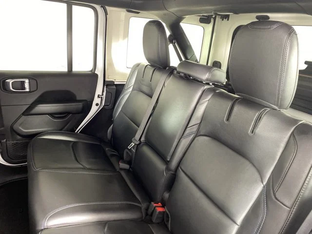 Used 2021 White Jeep Unlimited Rubicon 4xe image 33
