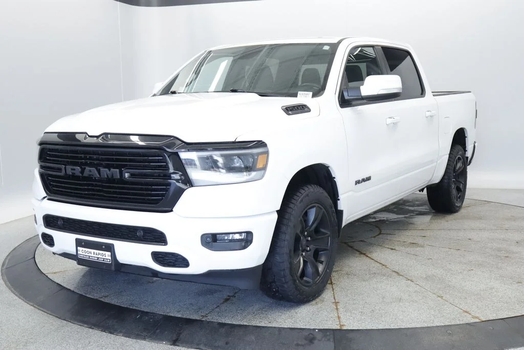 2020 RAM 1500 Big Horn/Lone Star 4x4 Crew Cab 5'7's photo