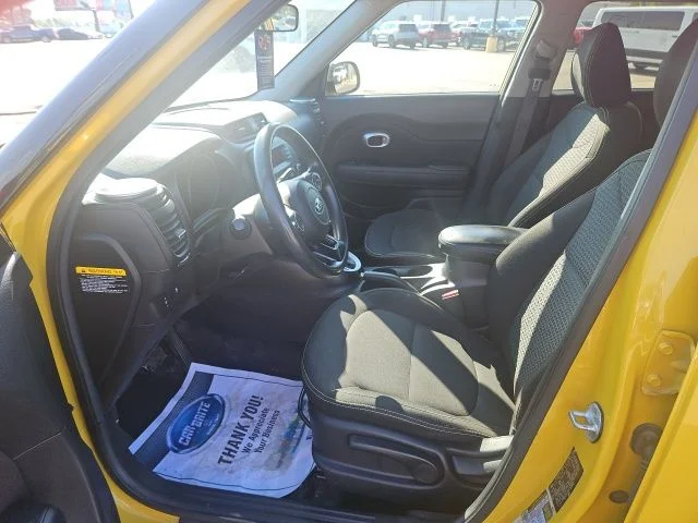 Used 2015 Yellow Kia Plus image 16