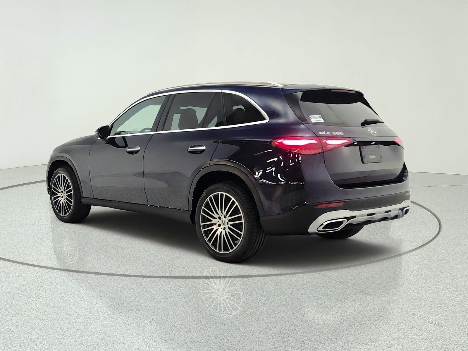 Certified Used 2024 Nautical Blue Metallic Mercedes-Benz GLC 300 SUV image 7