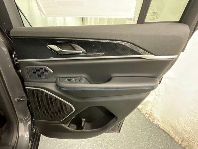 New 2024 Baltic Gray Metallic Clearcoat Jeep Trailhawk image 24