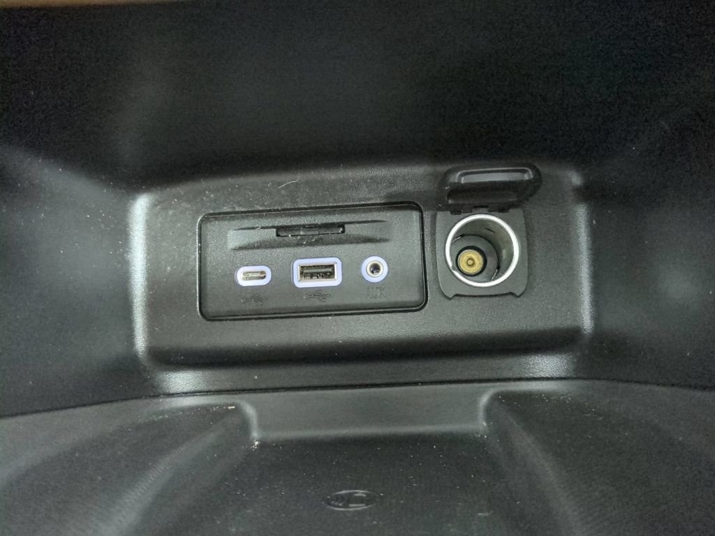 Used 2019 Beige Chevrolet Premier image 28