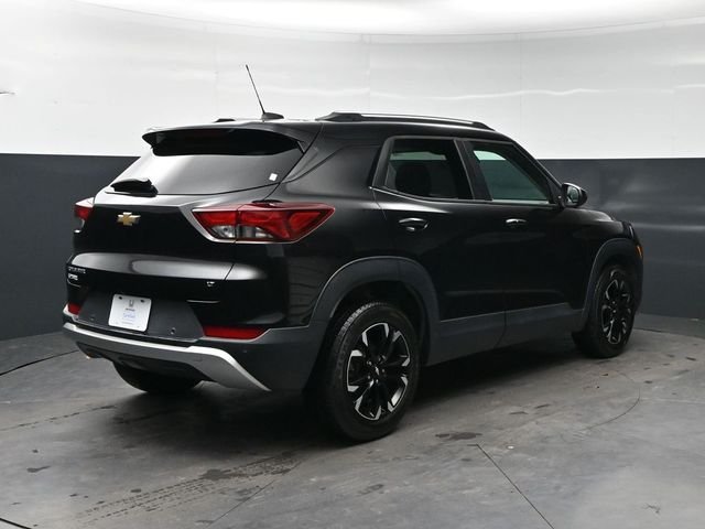 Used 2021 Black Metallic Chevrolet LT image 5