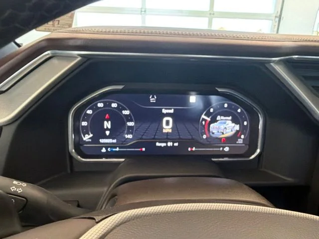 Used 2023 White GMC Denali image 39