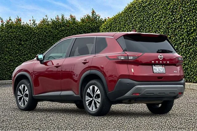 Used 2021 Red Nissan SV image 6