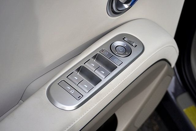 New 2026 Gray Hyundai SEL Premium image 28