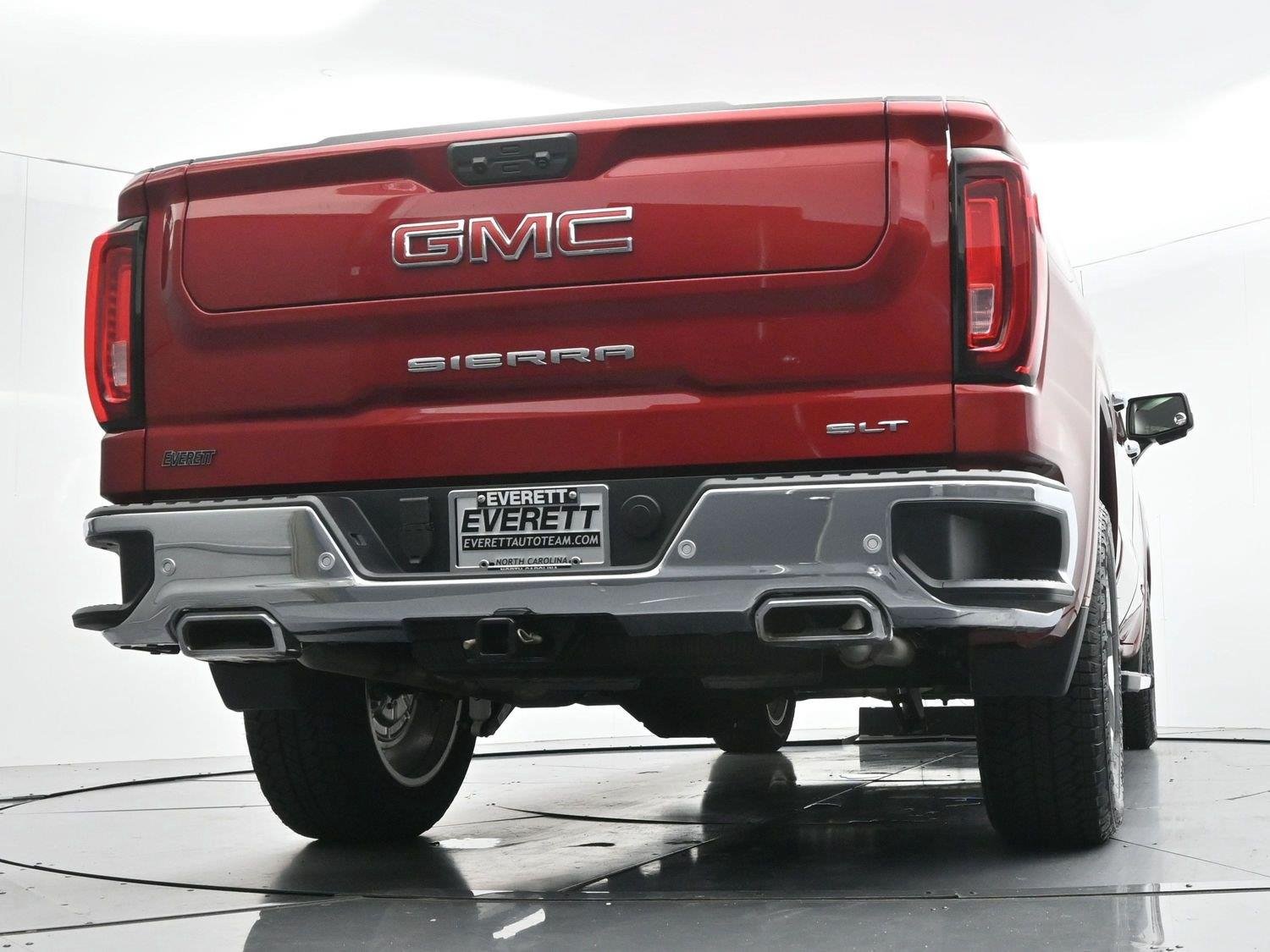 Used 2026 Volcanic Red Tintcoat GMC SLT image 47