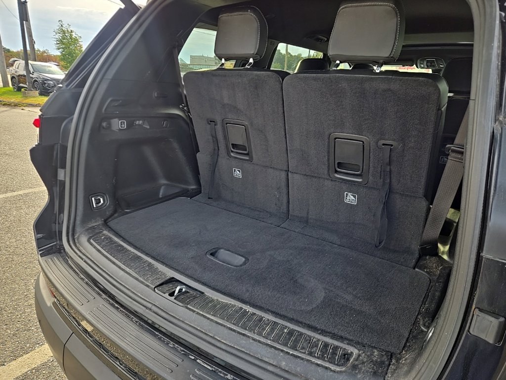 Used 2021 Black Jeep Altitude image 6