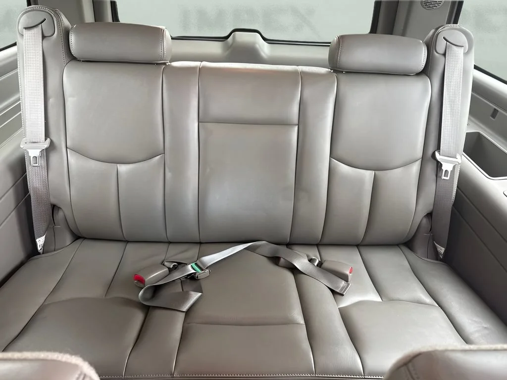 Used 2005 Onyx Black GMC SLT image 13
