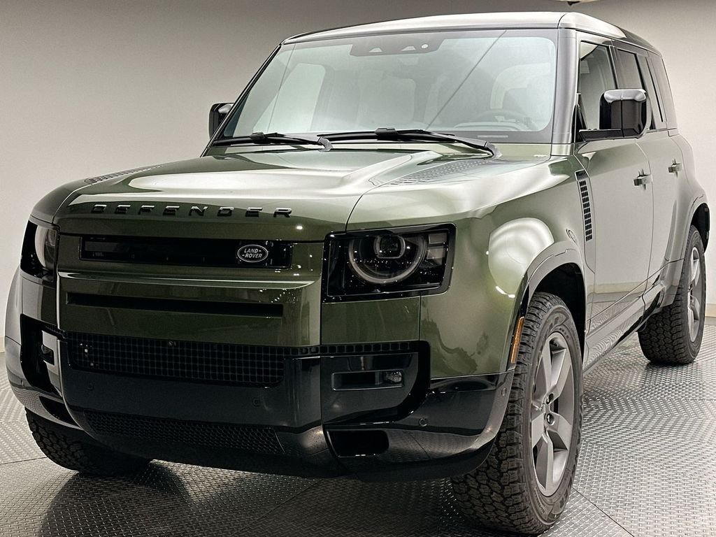 2026 Land Rover Defender 110 X-Dynamic SE P500's photo