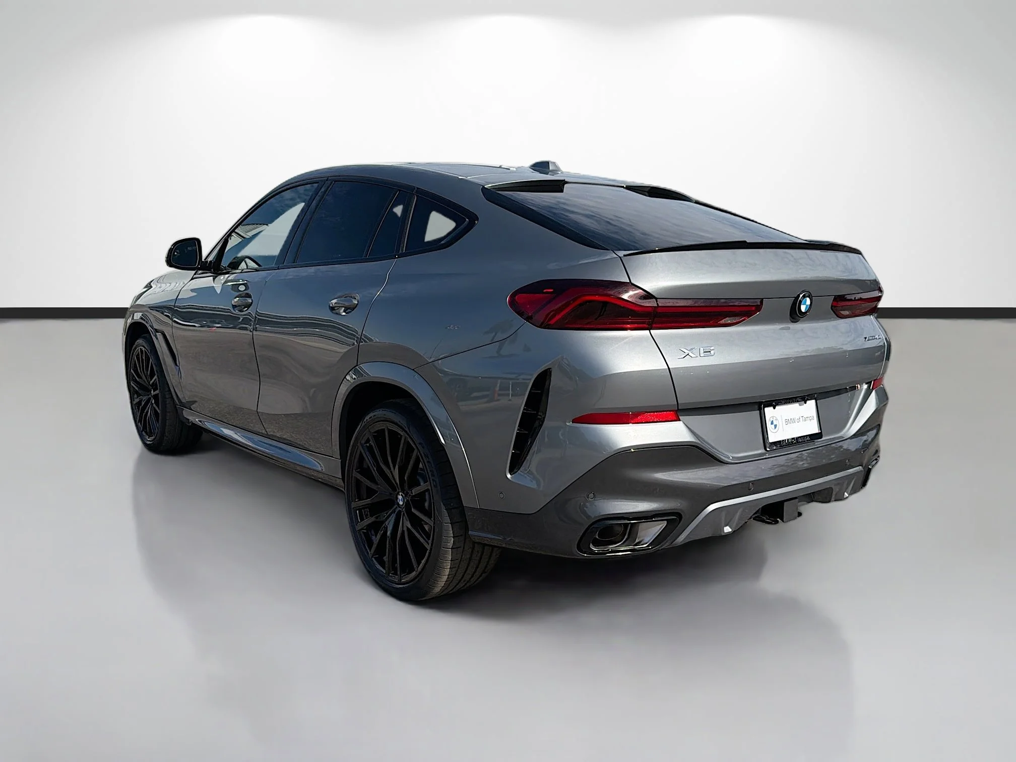 New 2027 Skyscraper Grey Metallic BMW xDrive40i image 5