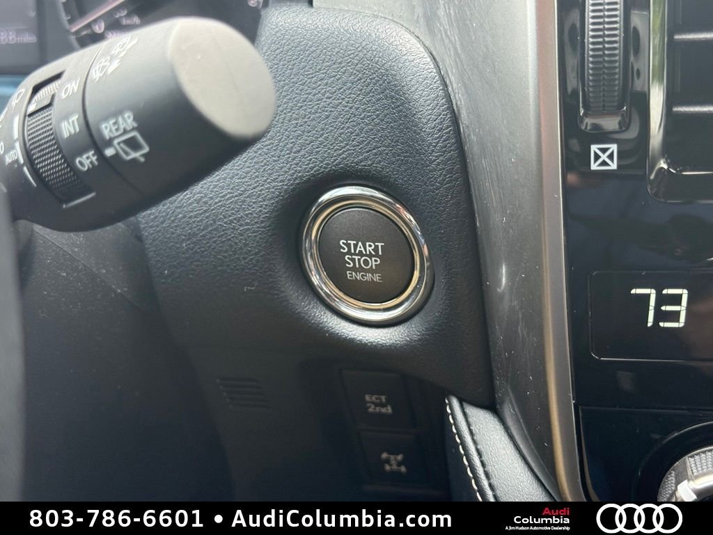 Used 2023 Black Lexus 460 image 31