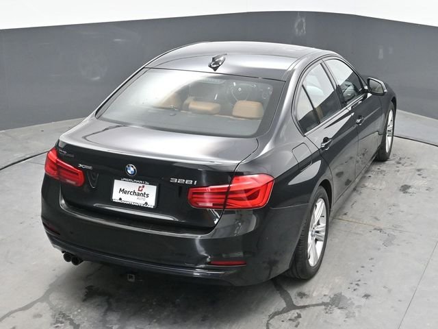 Used 2016 Black BMW 328i xDrive image 33
