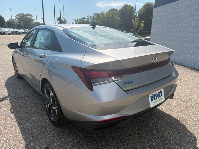 Used 2023 Shimmering Silver Pearl Hyundai SEL image 3
