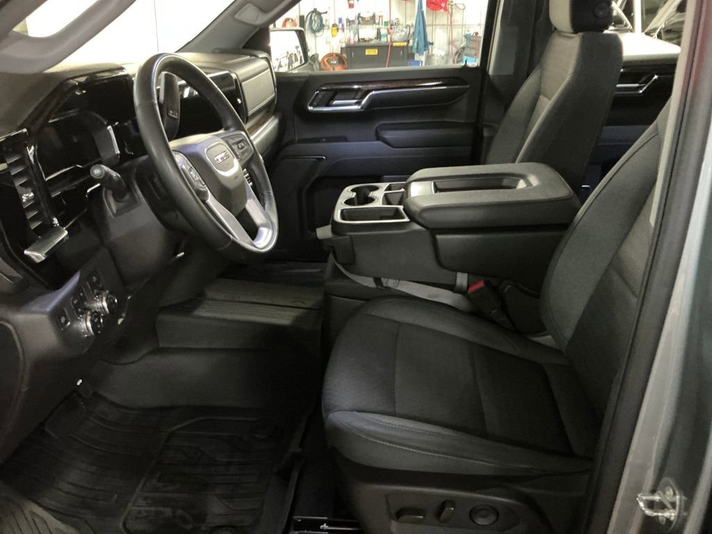 Used 2023 Sterling Metallic GMC Elevation image 14