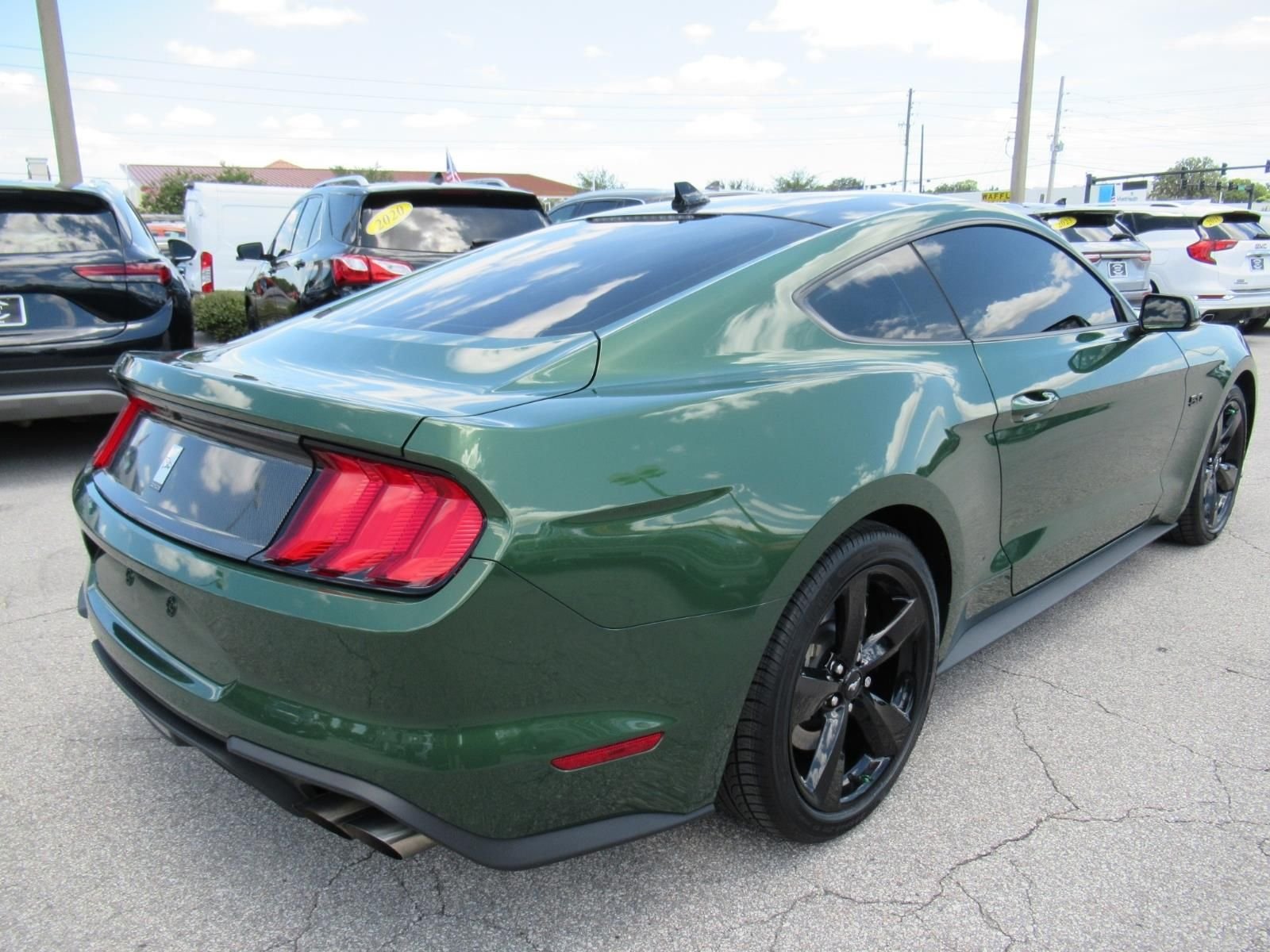 Used 2023 Green Ford GT Premium image 9