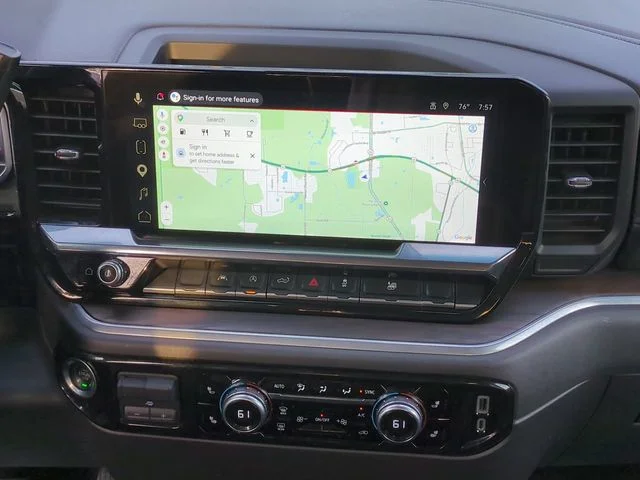 Used 2025 Silver GMC SLT image 18
