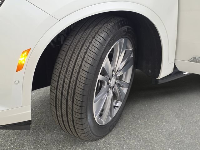 Certified Used 2025 Crystal White Tricoat Cadillac Premium Luxury image 29