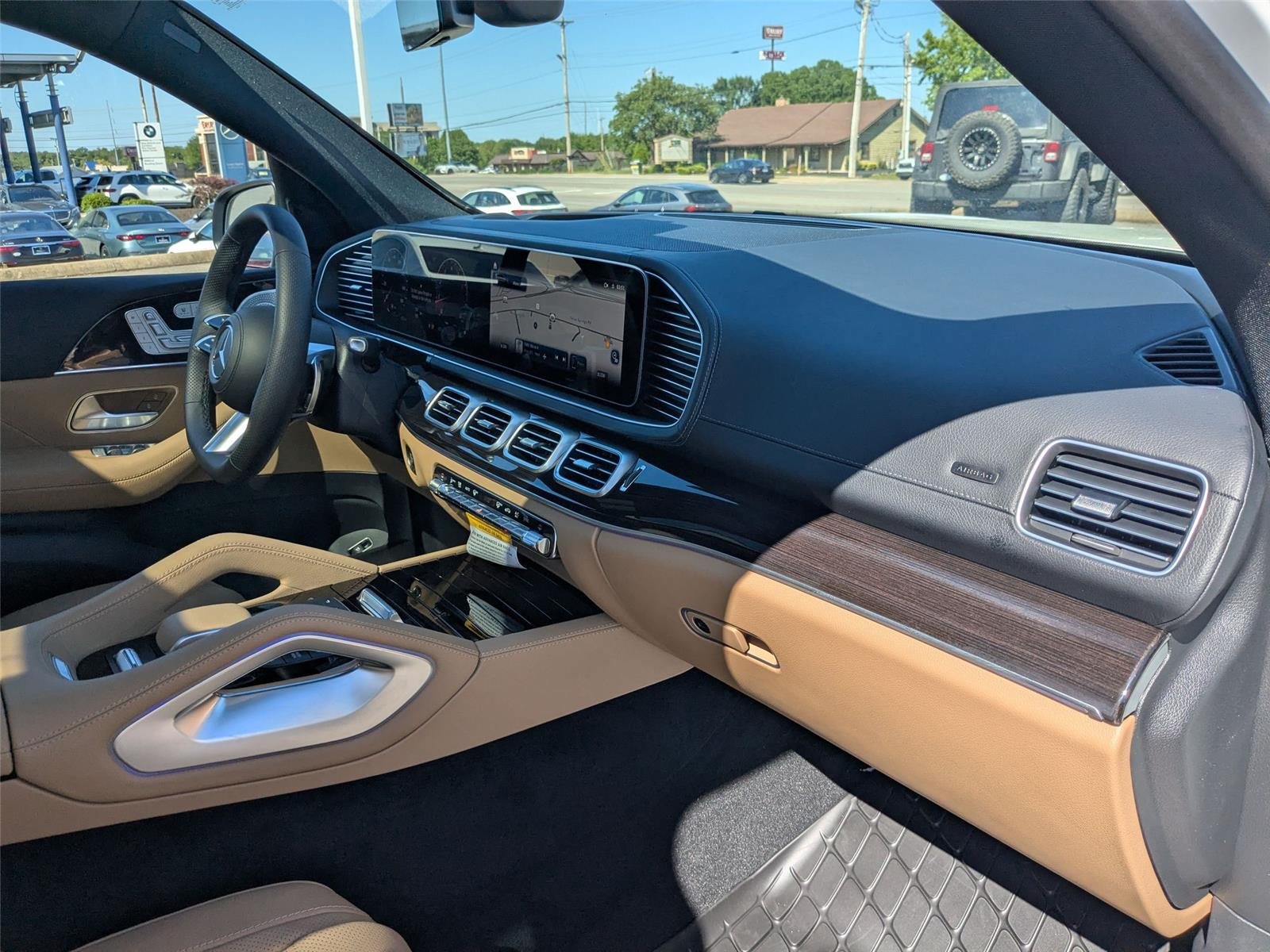 New 2026 Polar White Mercedes-Benz GLS 450 image 37
