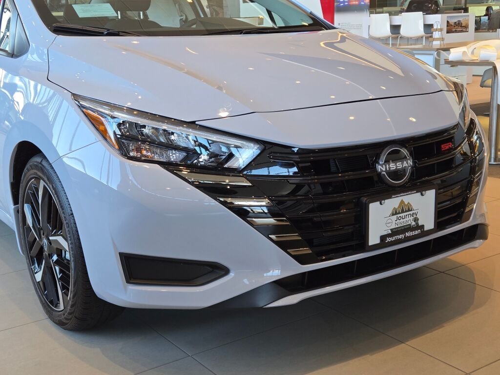 Certified 2025 Nissan Versa Sedan SR with VIN 3N1CN8FV4SL877146 for sale in Lindenhurst, IL