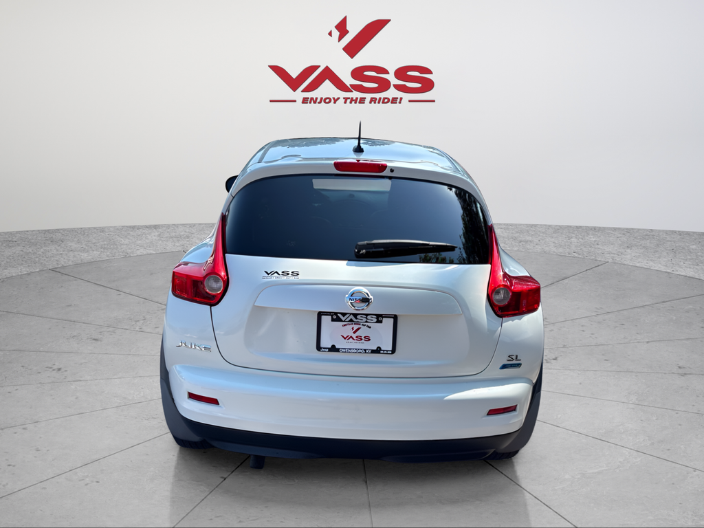 Used 2013 White Nissan SL image 4