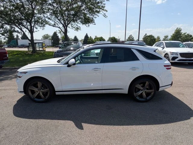 Used 2023 White Genesis 3.5T Sport Prestige image 3