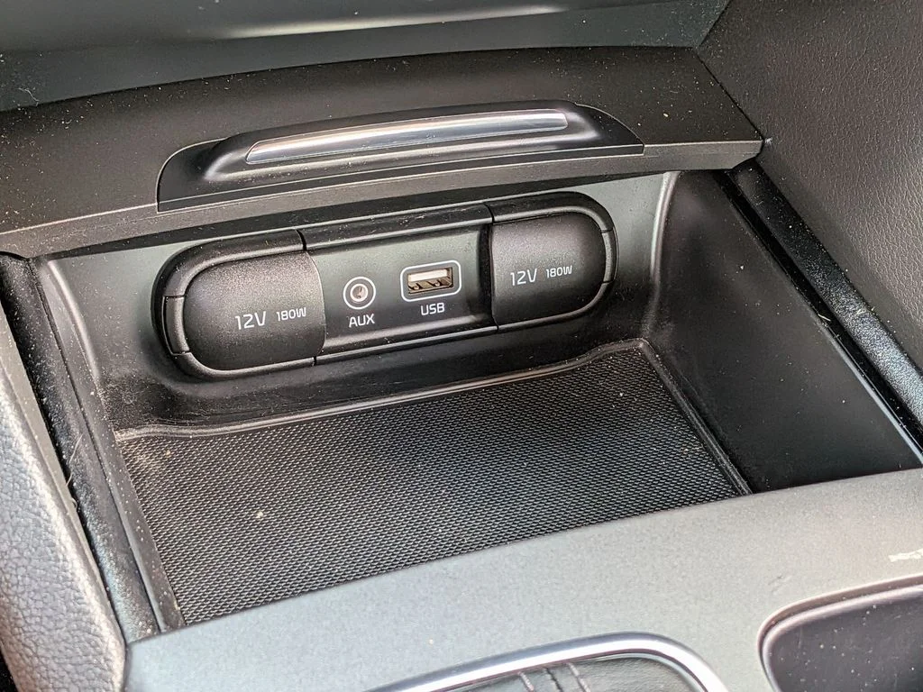 Used 2016 Gray Kia LX image 19