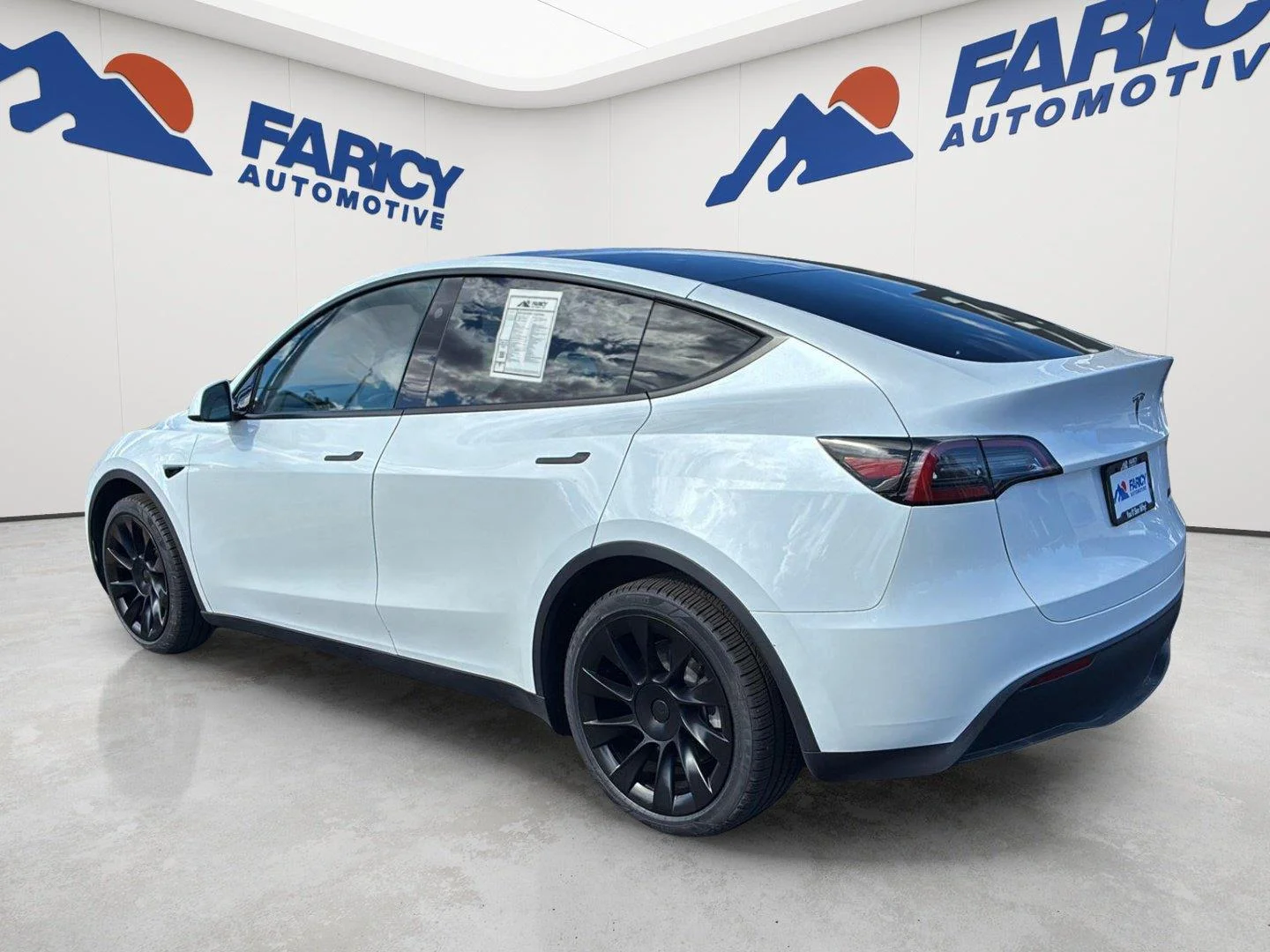 Used 2023  Tesla Long Range image 6