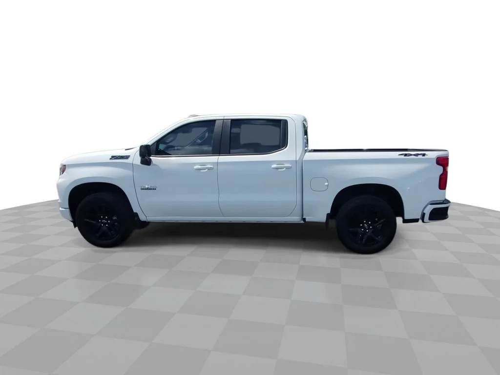 New 2026 Summit White Chevrolet RST image 5