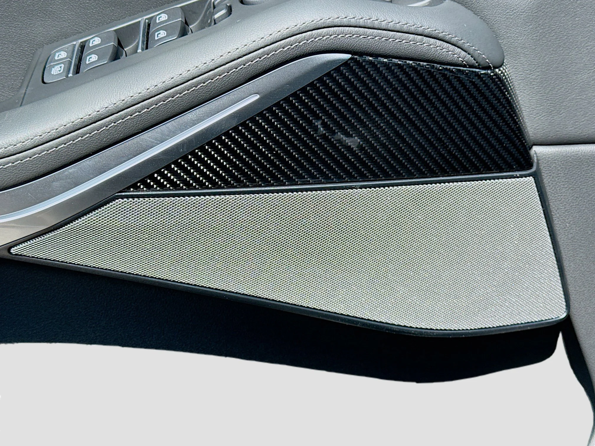 New 2027 Black Sapphire Metallic BMW M60i image 25