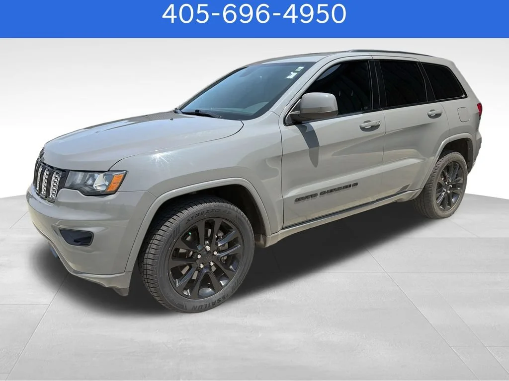 Pre-Owned 2022 Jeep Grand Cherokee WK Laredo X