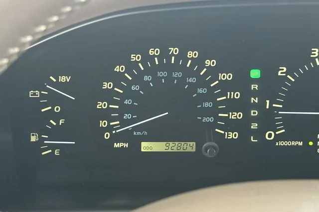 Used 1998  Lexus 470 image 25